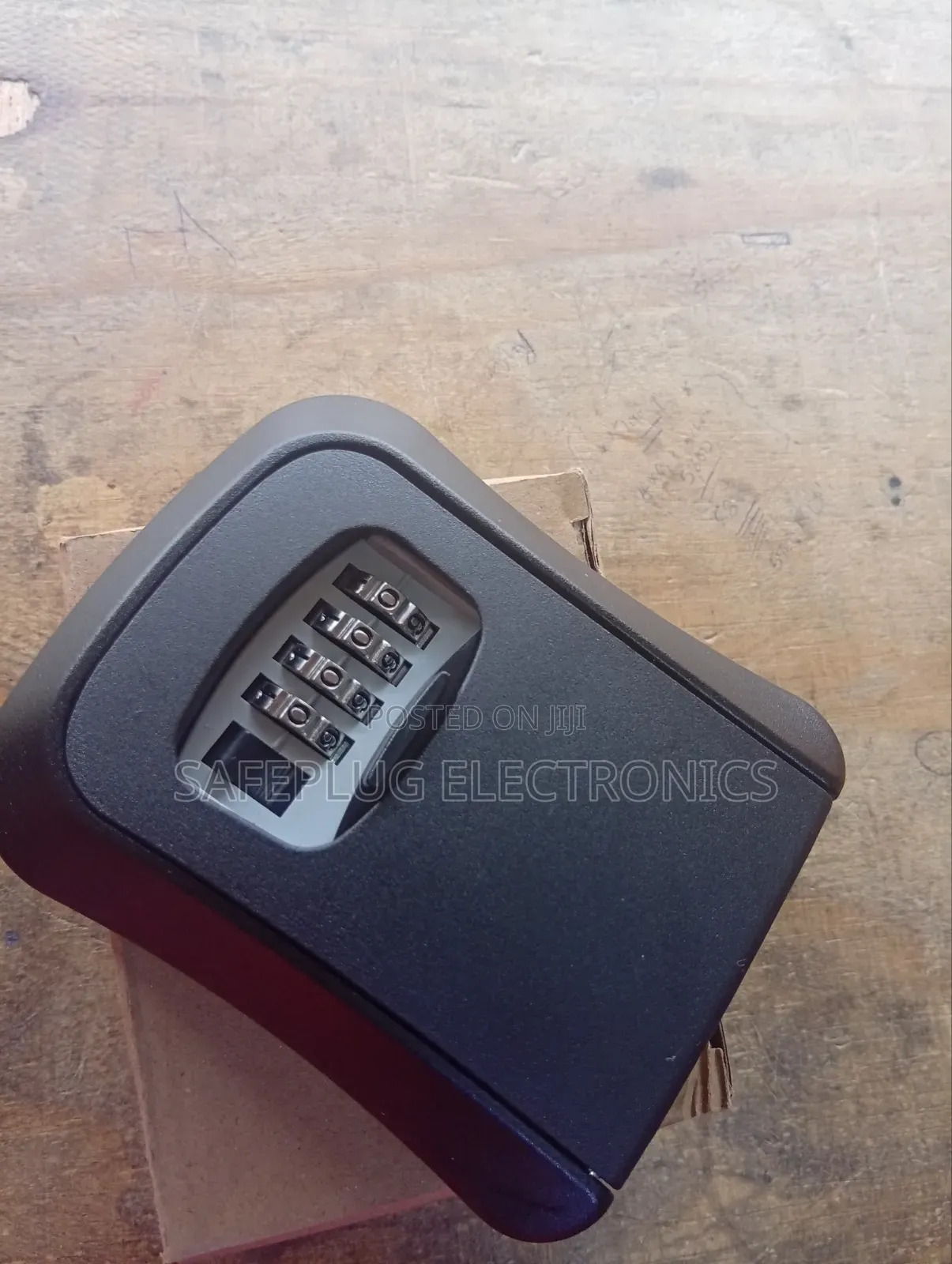 Metallic Key Lock Box – Secure Wall Mounted Key Safe
