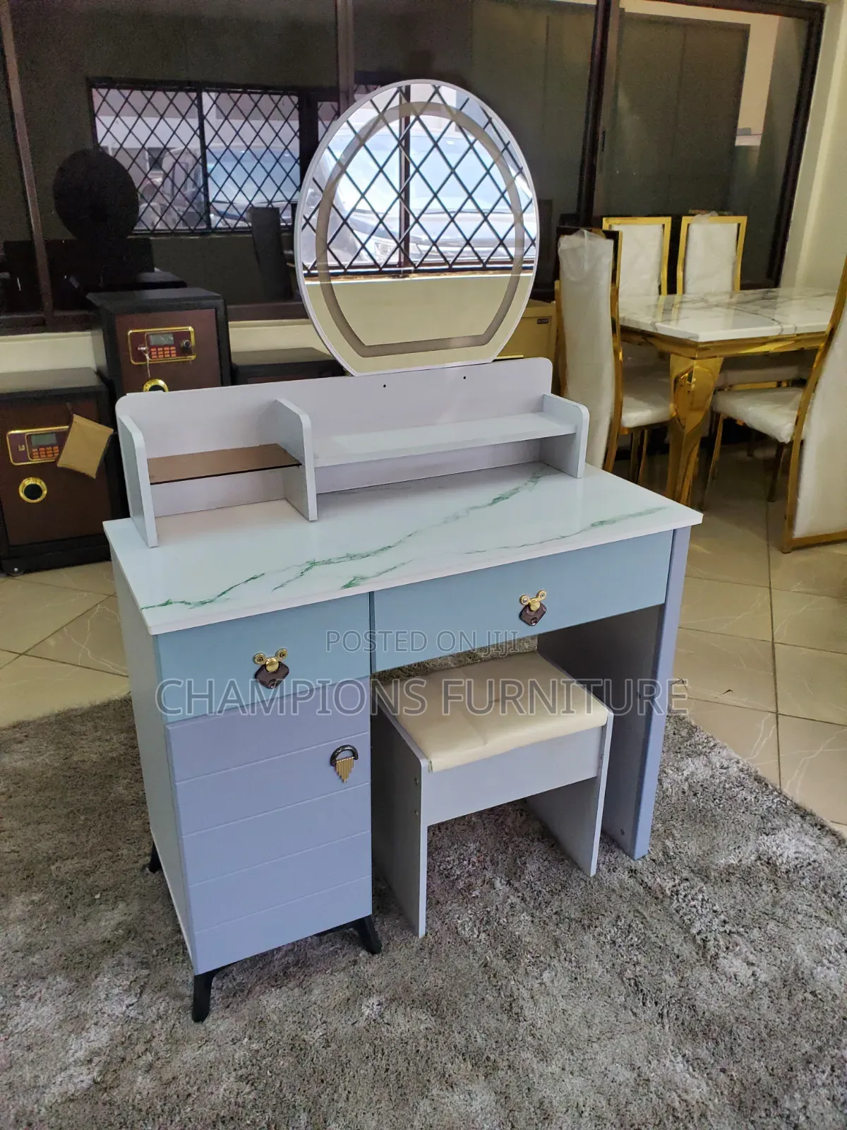 Modern Mable Top Dressing Table