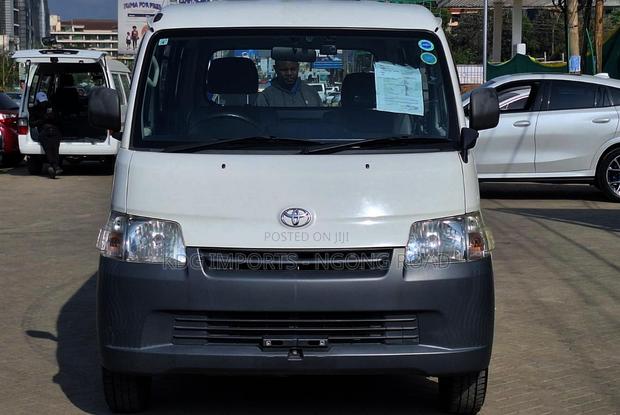 Toyota TownAce 2019 White - main view