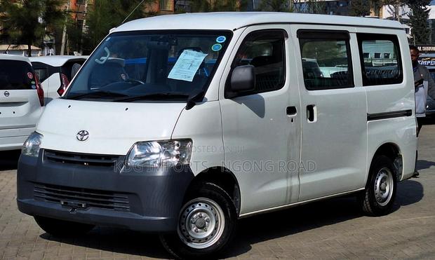 Toyota TownAce 2019 White - thumbnail 2