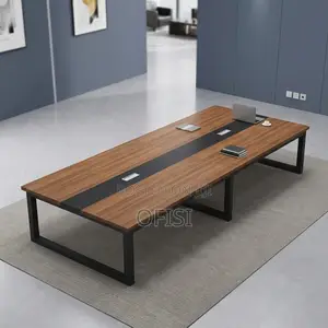 Boardroom Table: 8 Seater Conference Table.