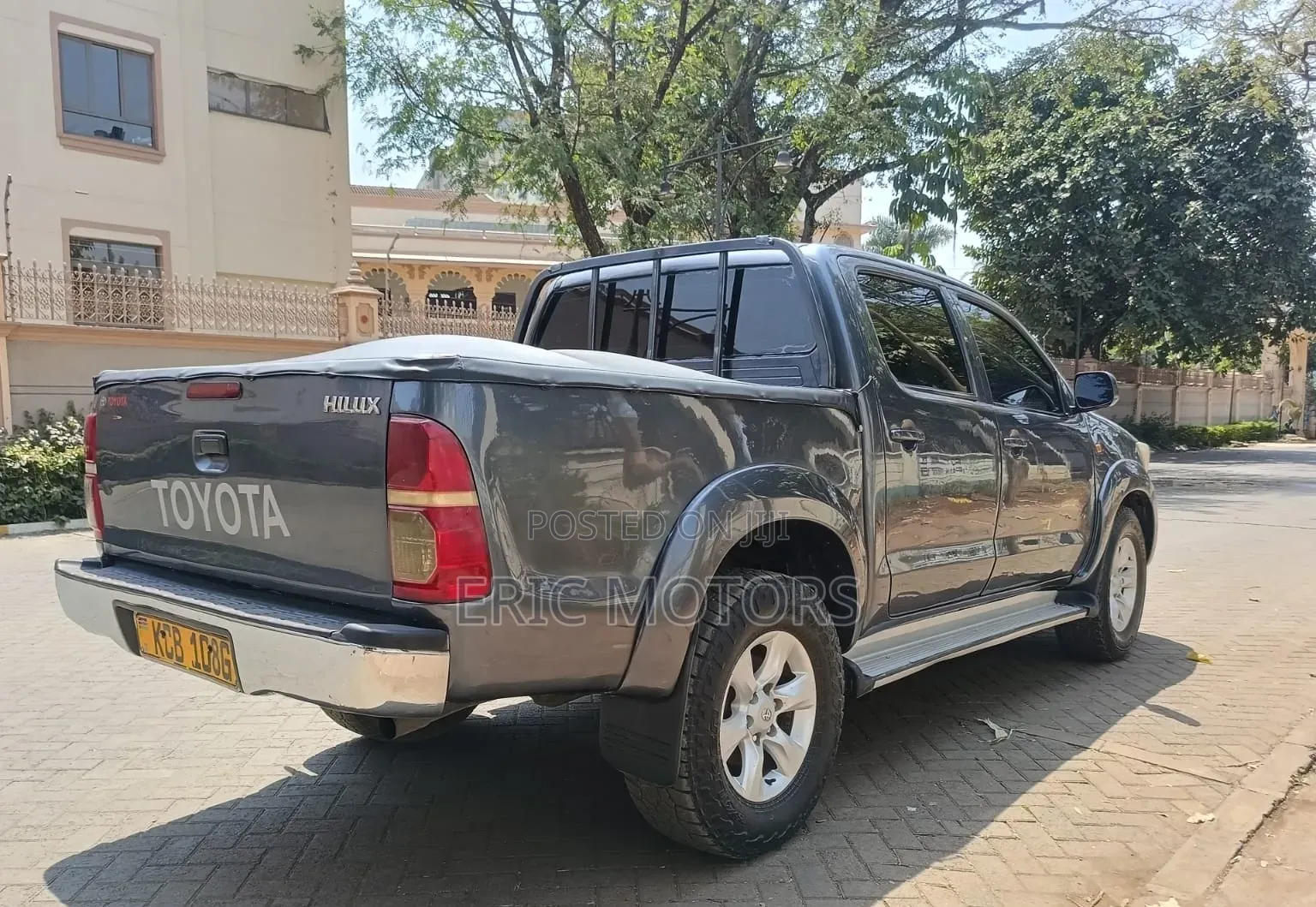 Toyota Hilux 2015 Gray