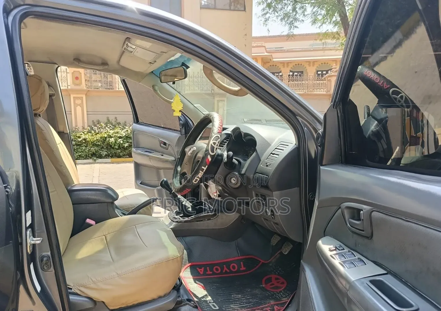 Toyota Hilux 2015 Gray