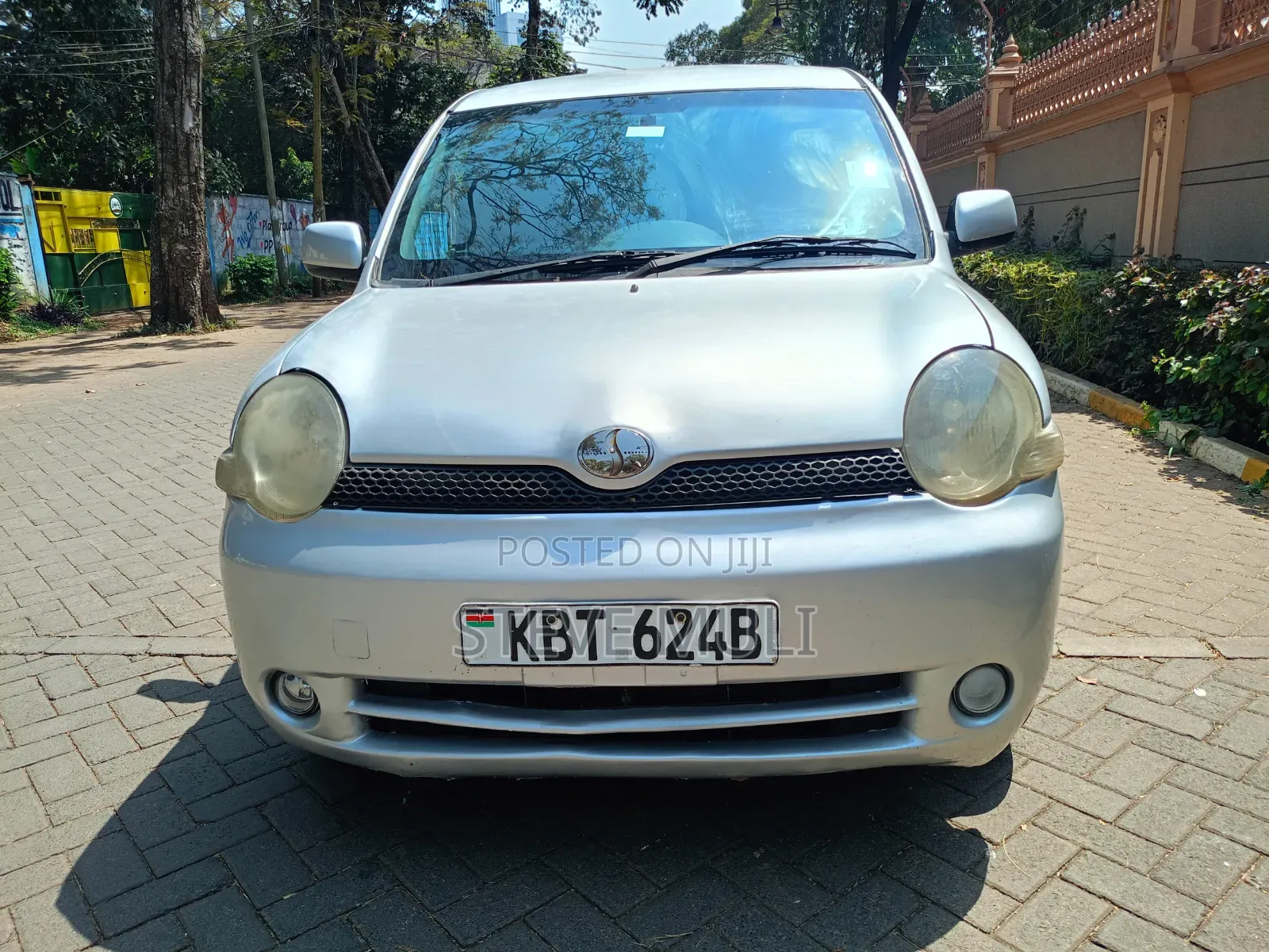 Toyota Sienta 2007 Silver