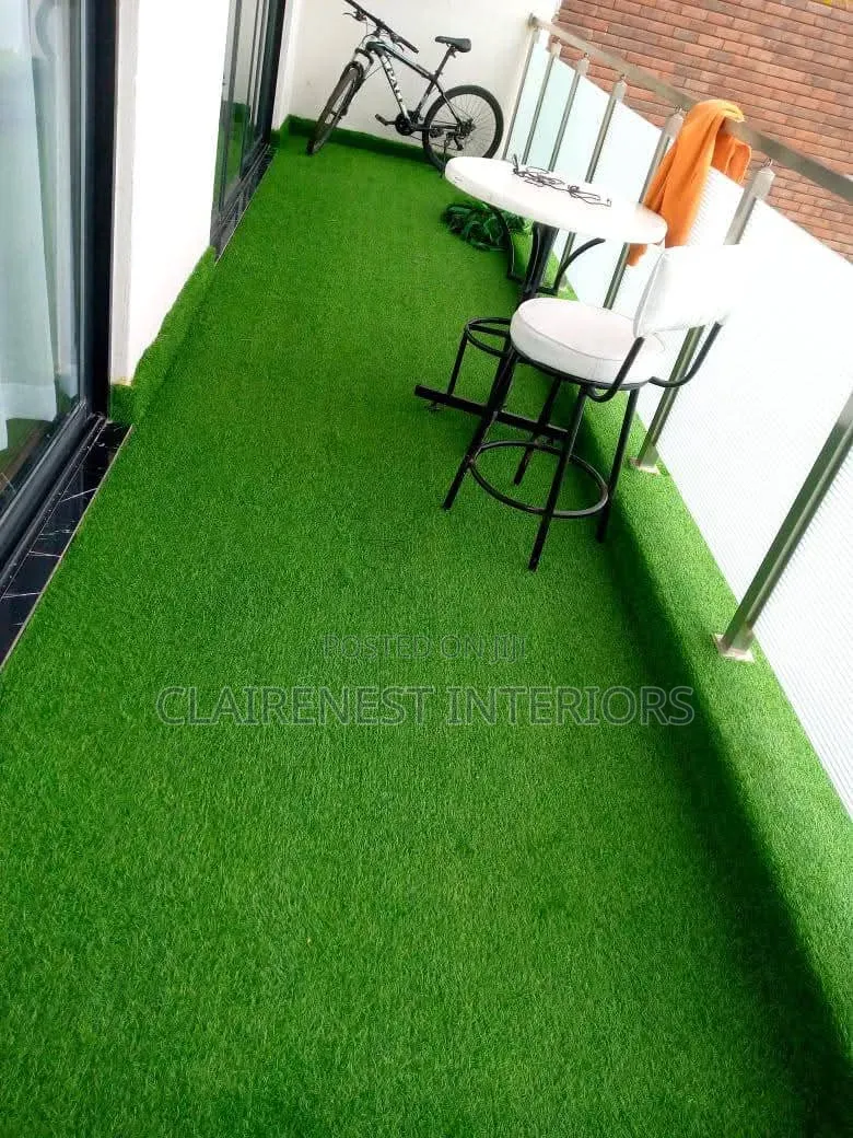 10mm Vibrant Perfect Blend Balcony Artificial Green Grass Carpet