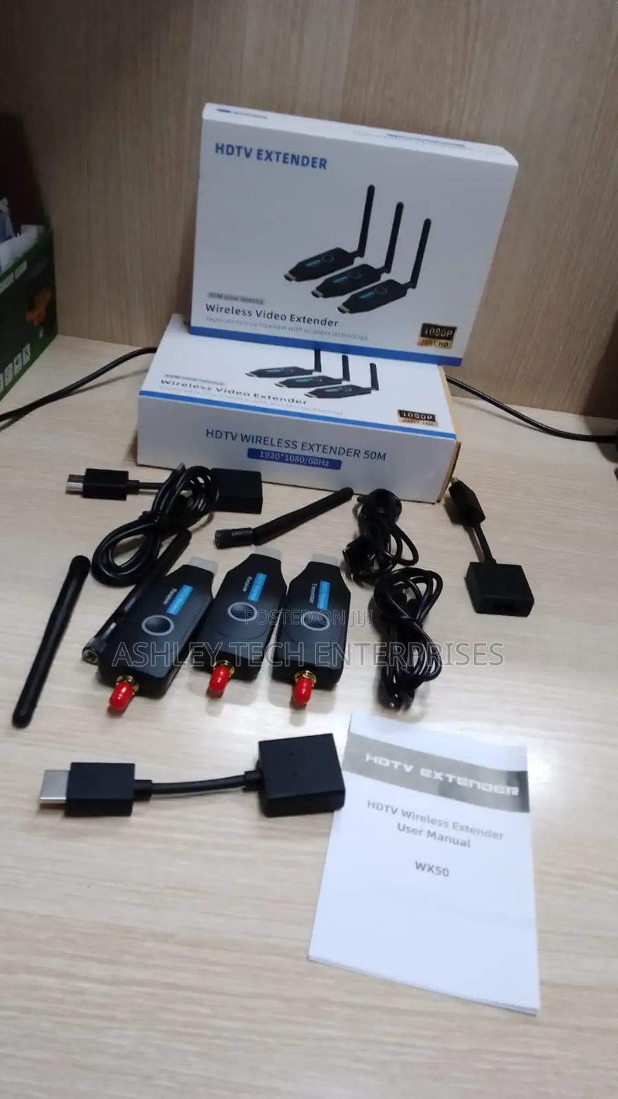 New 50M Wireless HDMI Video Extender With 2 Receivers – Plug Play