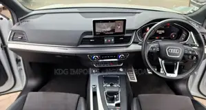 Audi Q5 2.0T Premium AWD quattro 2019 White