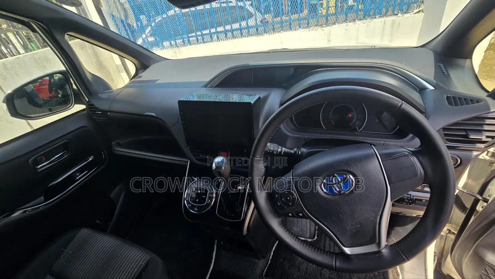 Toyota Voxy X 2WD 7-Seater 2019 White