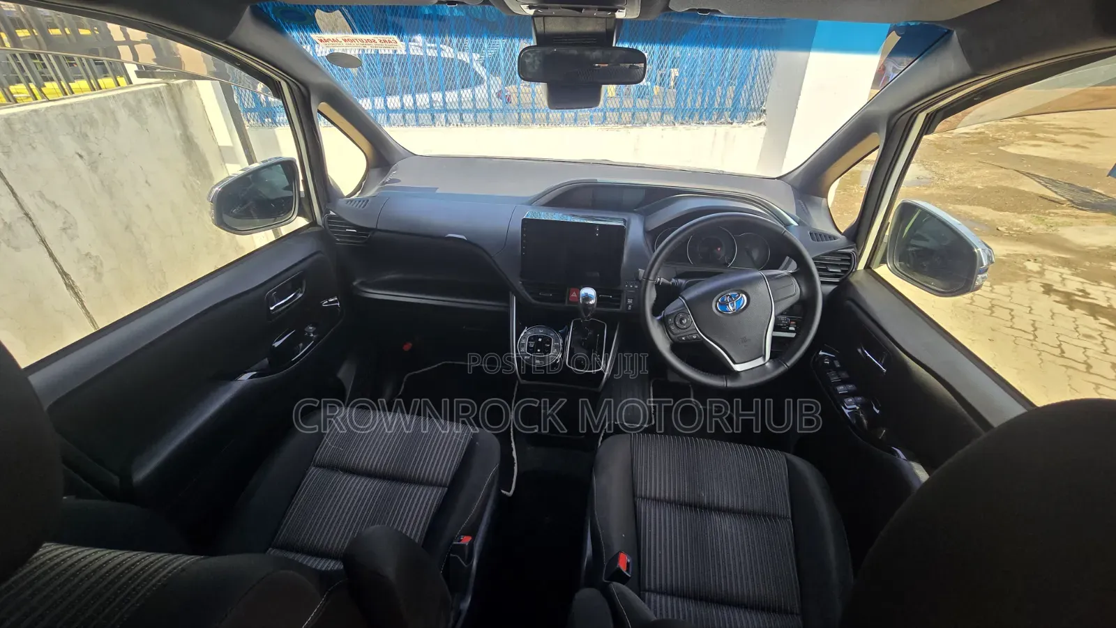 Toyota Voxy X 2WD 7-Seater 2019 White