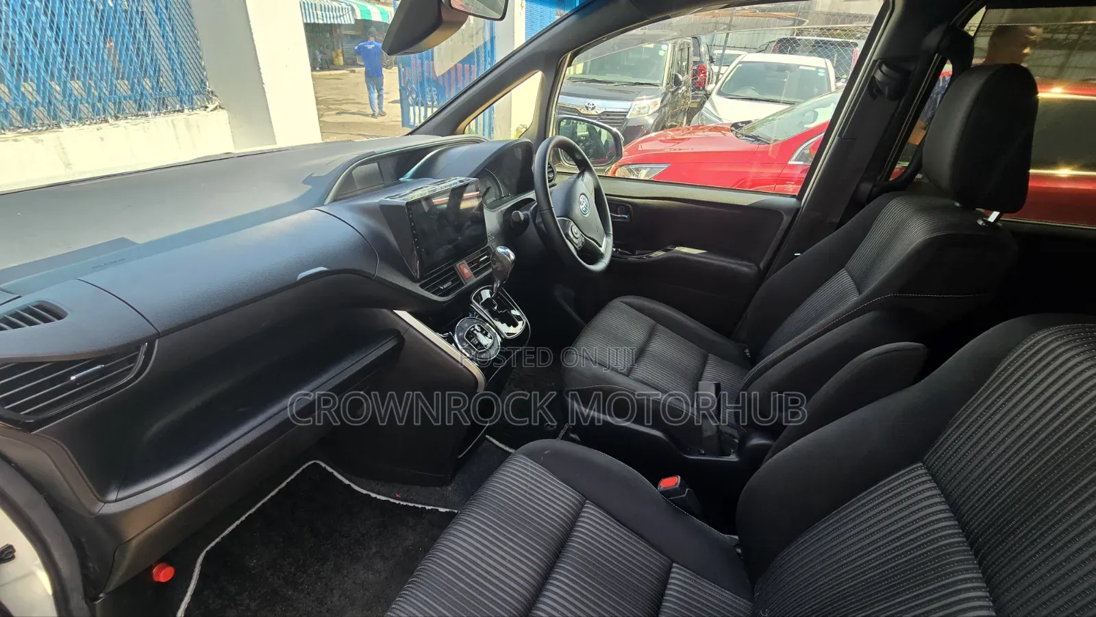 Toyota Voxy X 2WD 7-Seater 2019 White