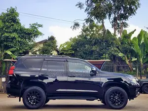 Toyota Land Cruiser Prado 2.8 2020 Black