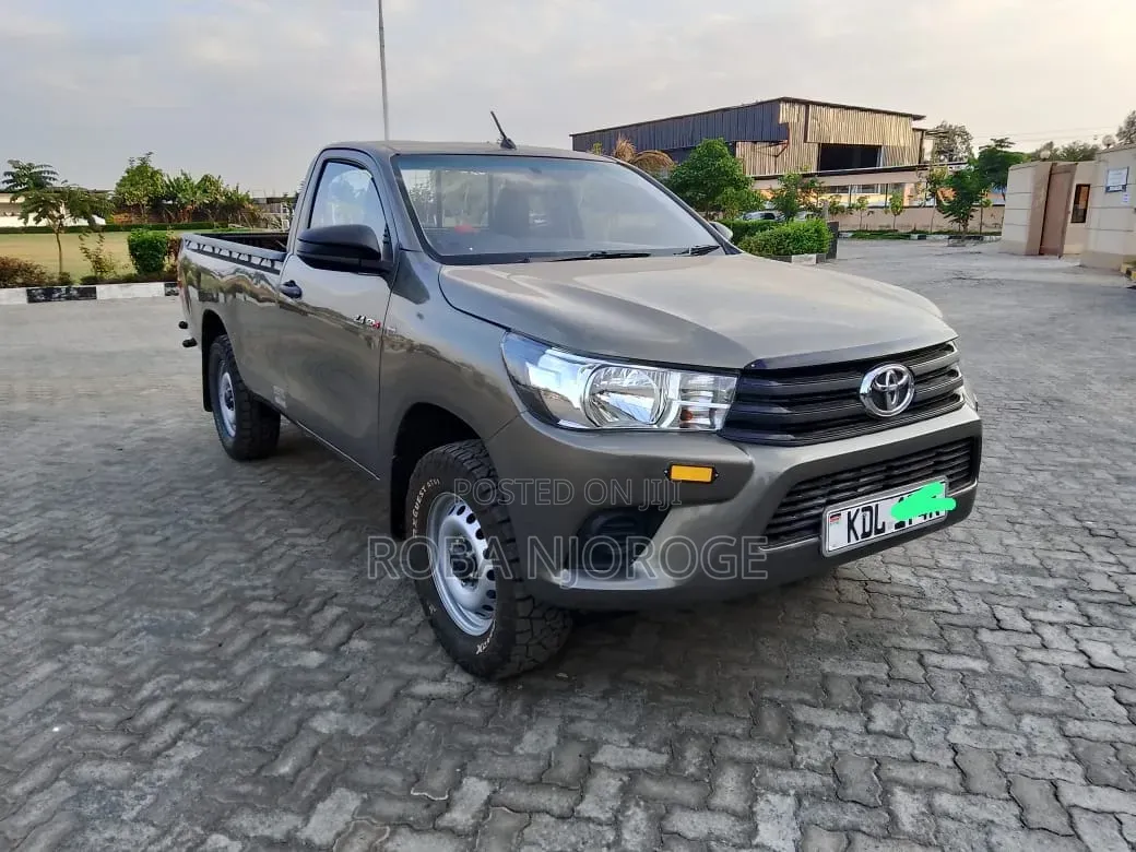 Toyota Hilux 2022 Gold