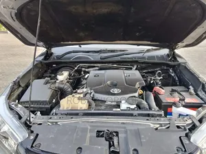 Toyota Hilux 2022 Gold