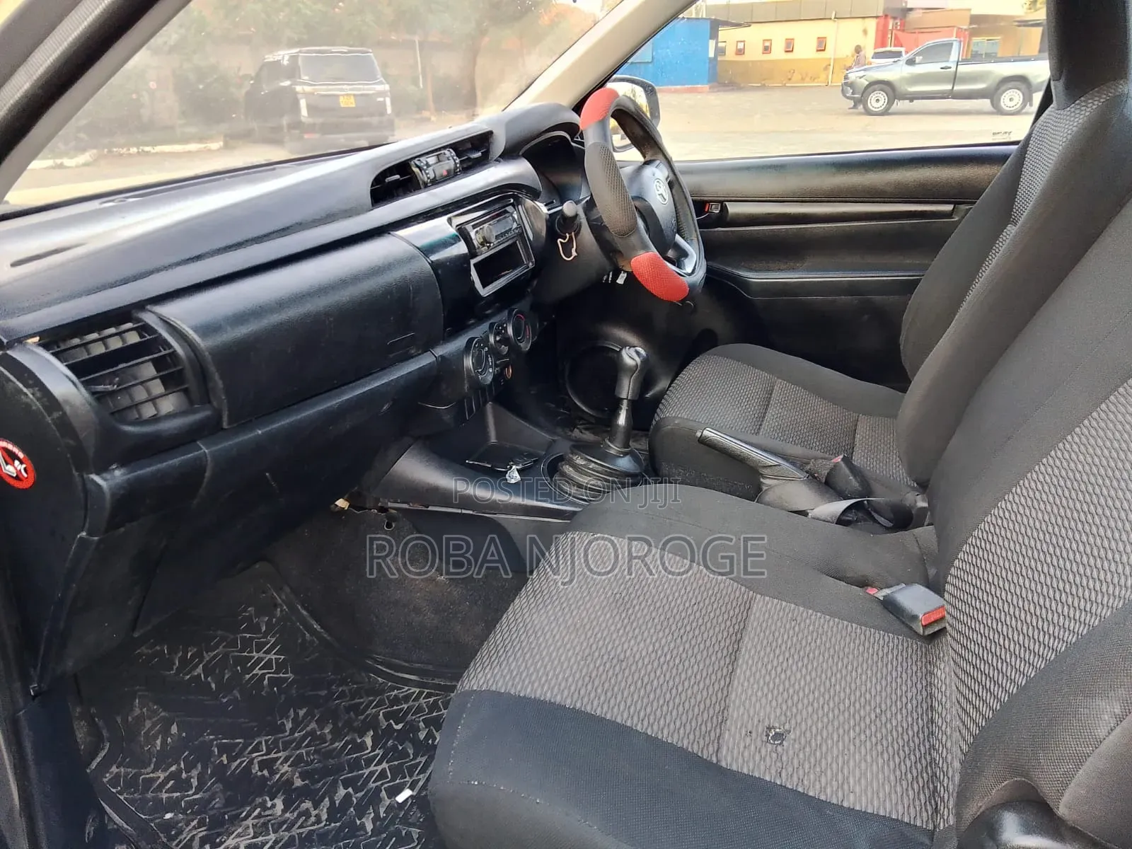 Toyota Hilux 2022 Gold
