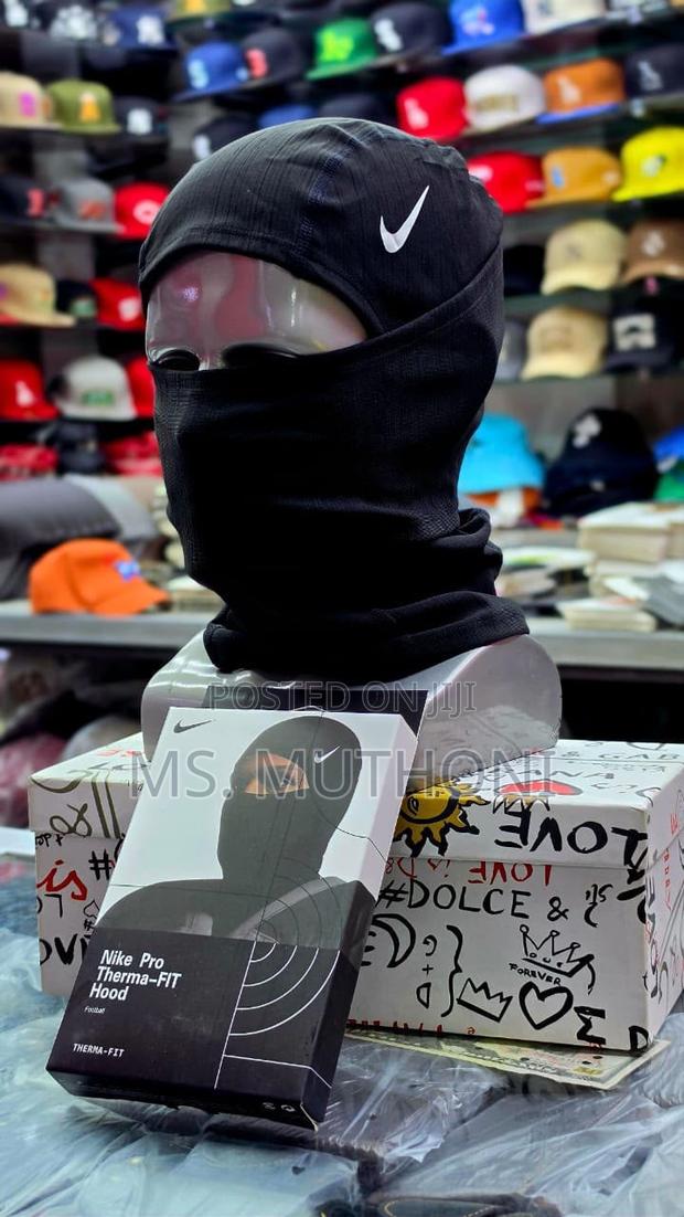 Nike Pro Hyperwarm Balaclava Hood - thumbnail 4