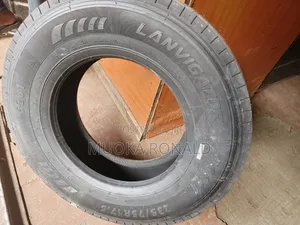 235/75r17.5 Lanvigator Tyre
