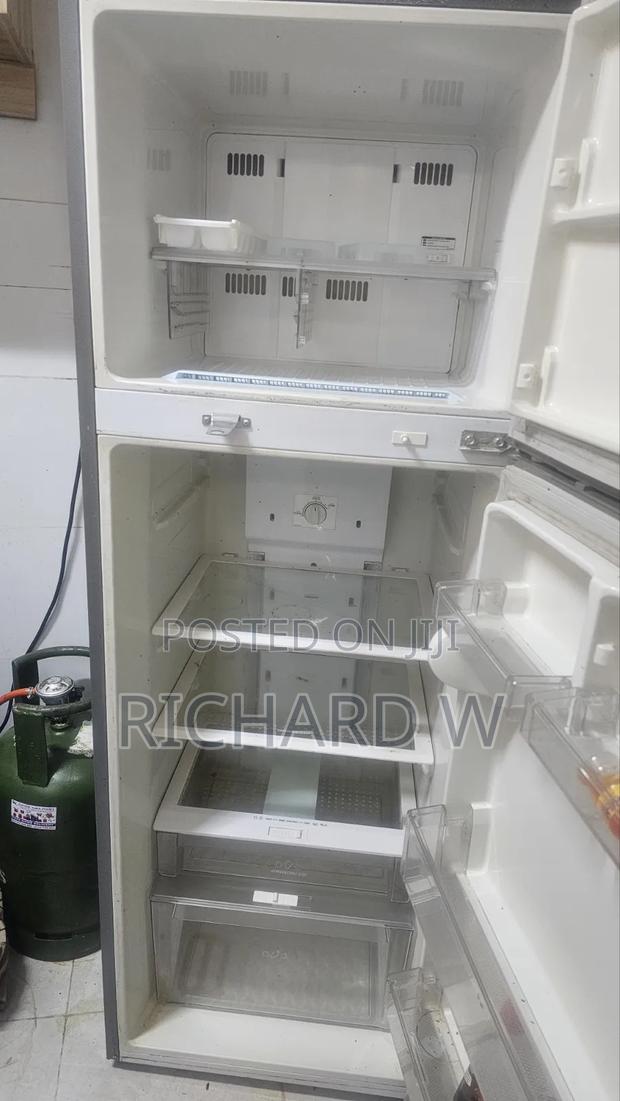 LG Double Door Fridge - thumbnail 2