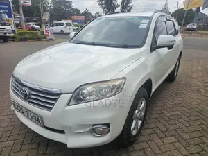 Toyota Vanguard 2013 White