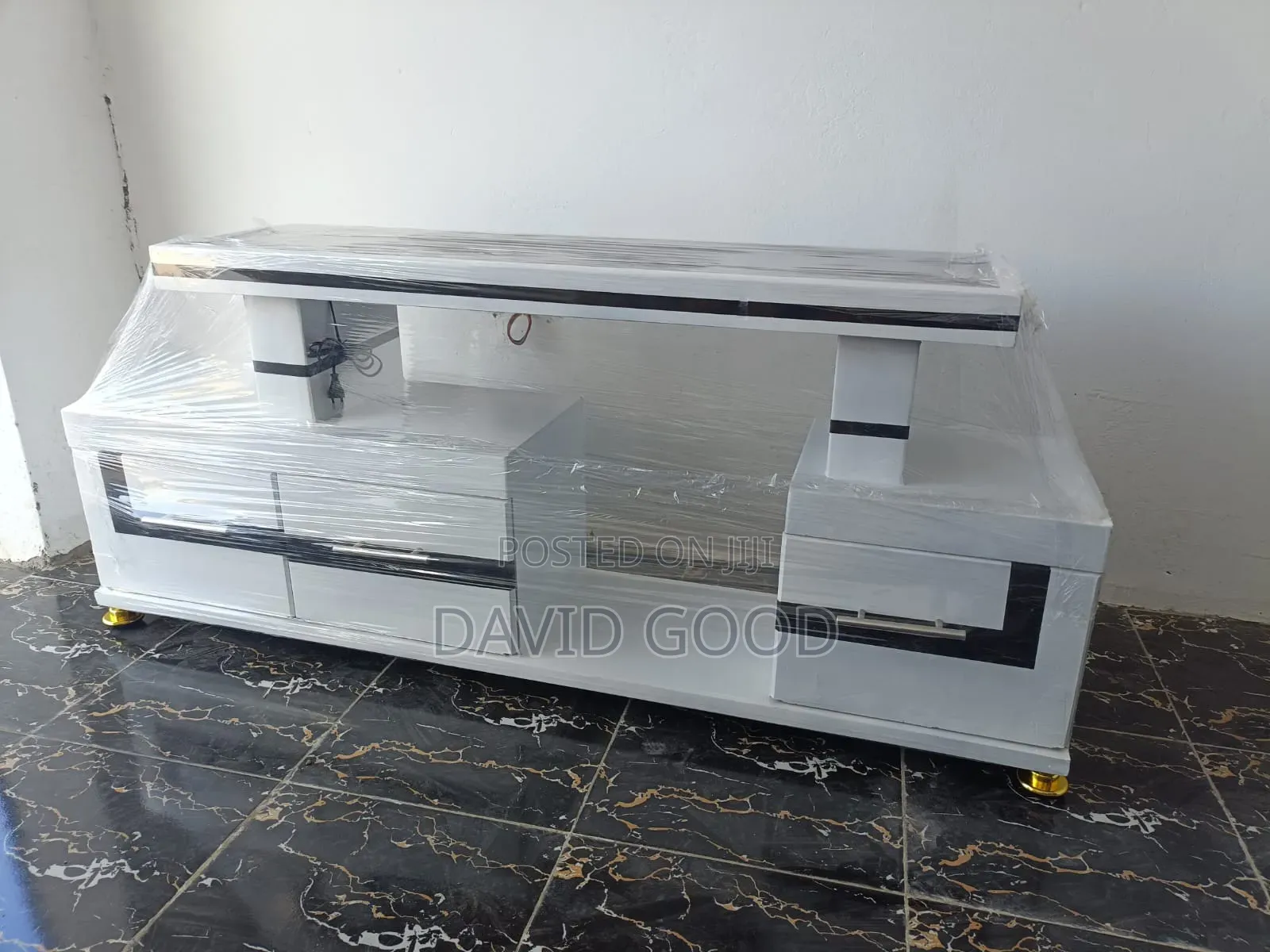 Mordern TV Cabinet