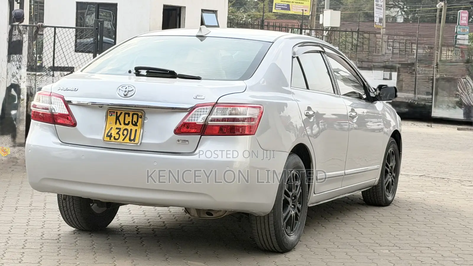 Toyota Premio 1.8 FWD 2012 Silver