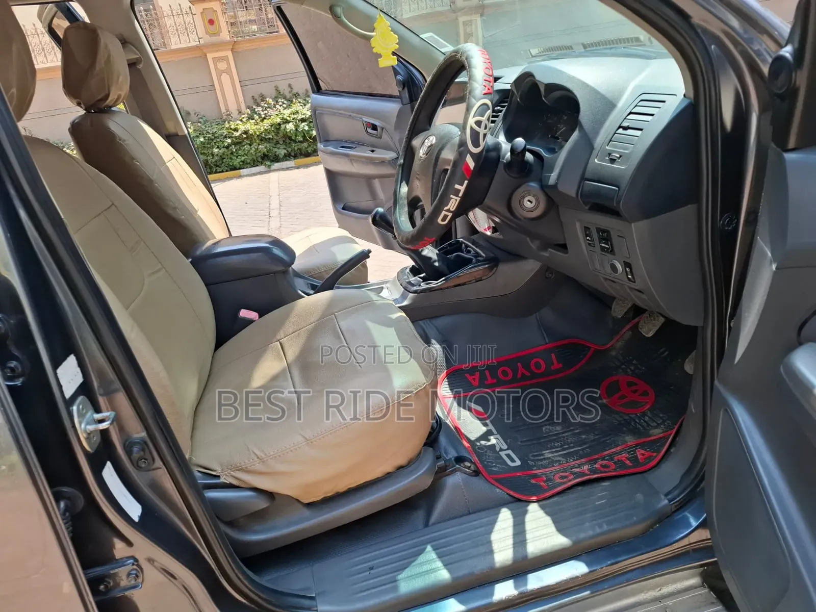 Toyota Hilux 2014 Gray