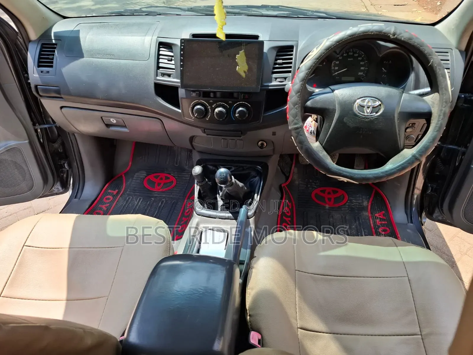 Toyota Hilux 2014 Gray