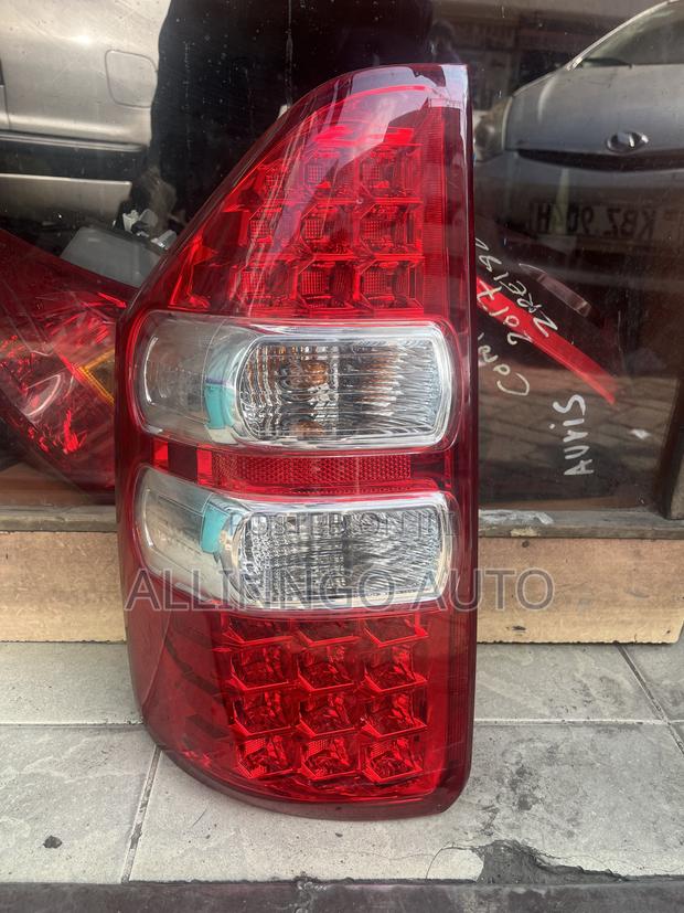 Toyota Noah 2012 Tailight