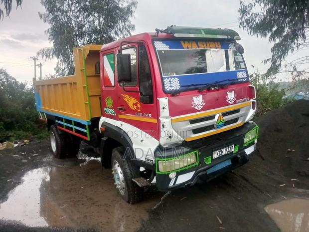 Sinotruk Tipper - thumbnail 2