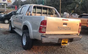 Toyota Hilux 2006 Gray
