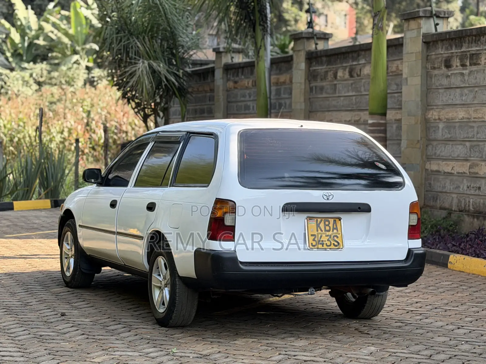 Toyota Corolla 2002 White
