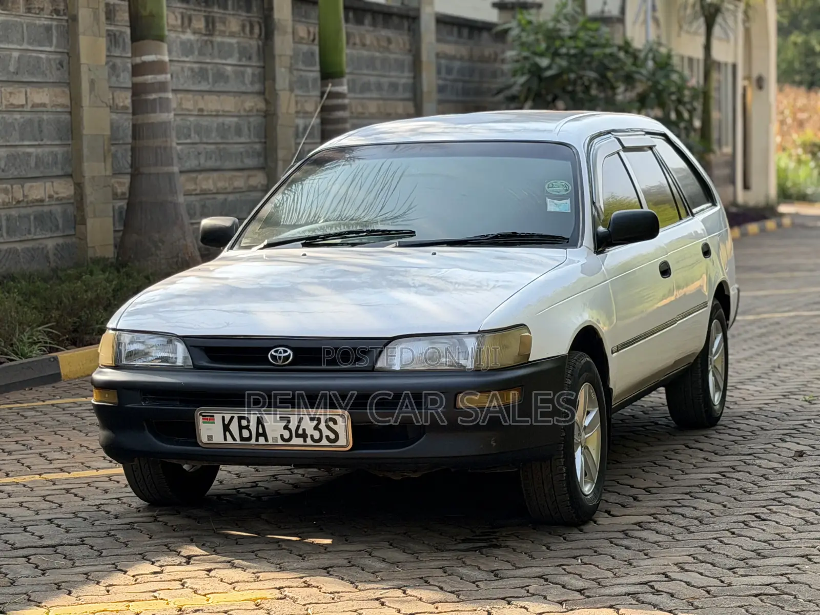 Toyota Corolla 2002 White