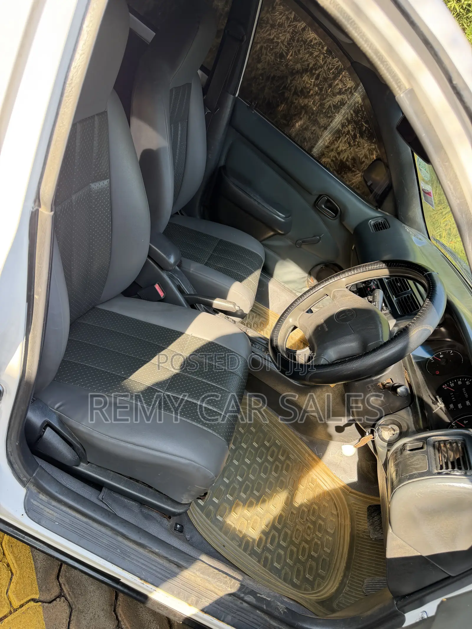 Toyota Corolla 2002 White