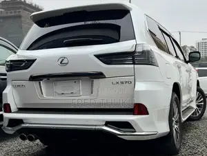 Lexus LX 570 AWD 2019 White