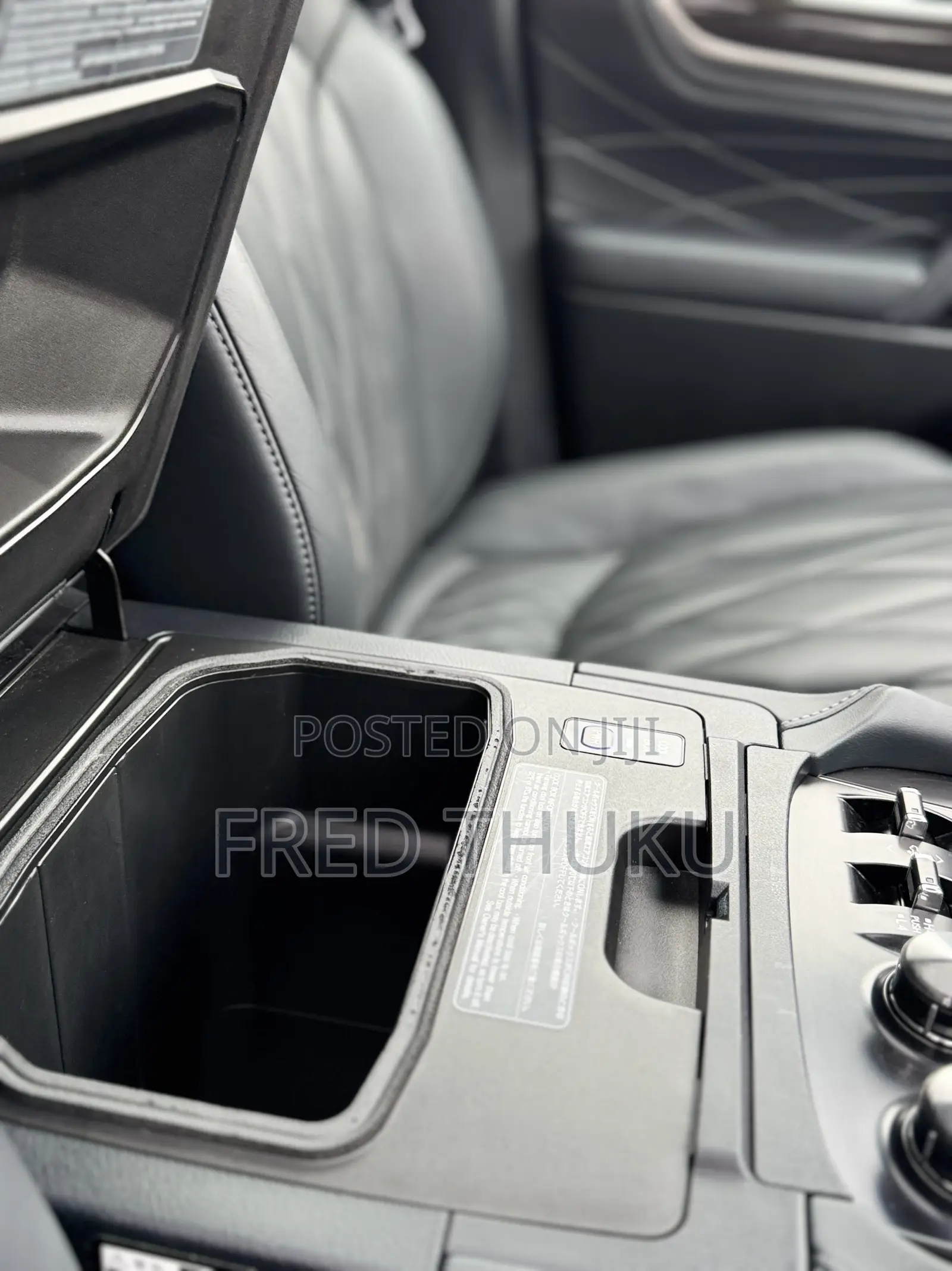 Lexus LX 570 AWD 2019 White