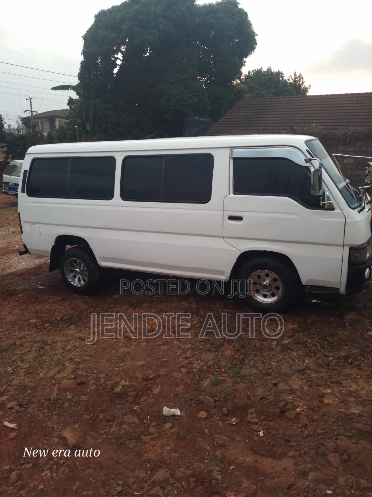 Nissan Caravan (Urvan) 2004 White