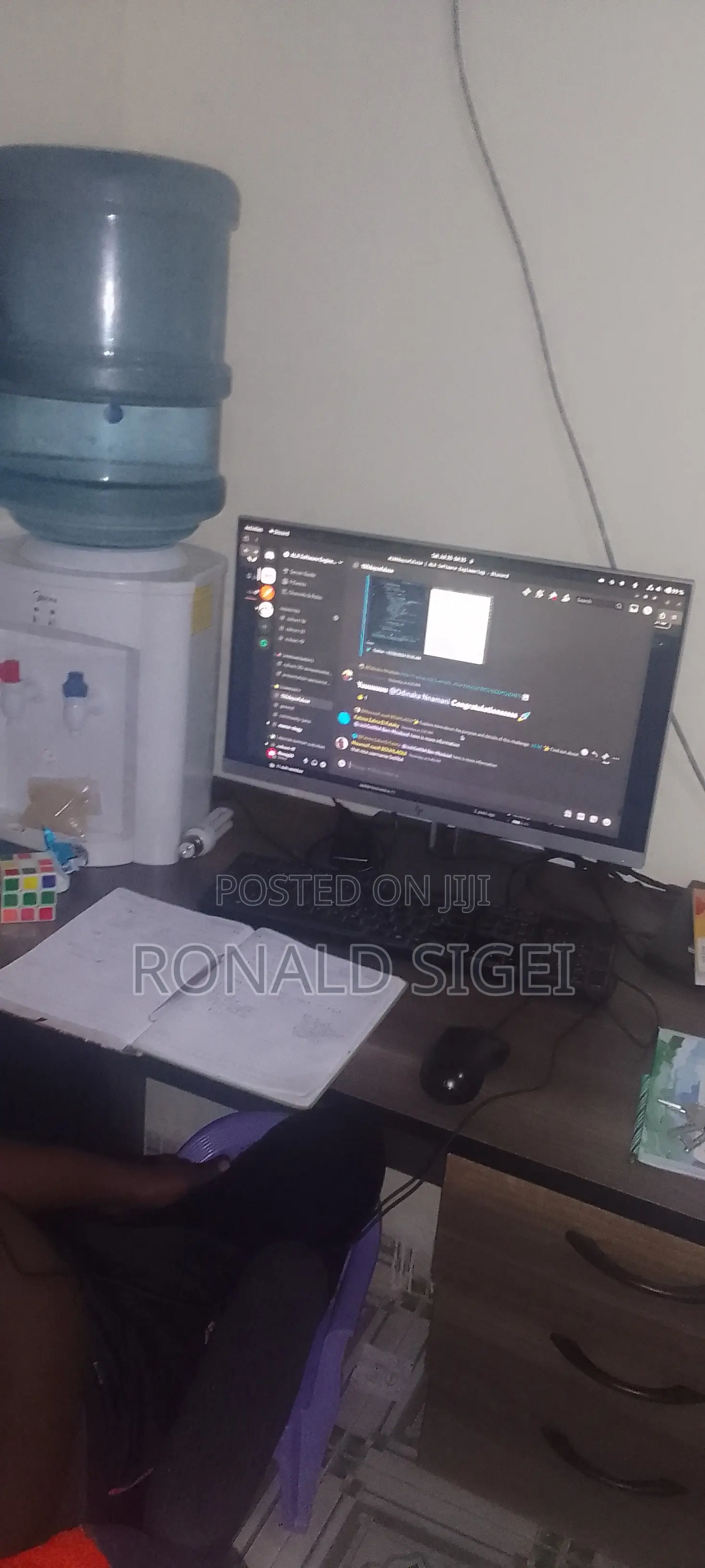 HP Monitor.