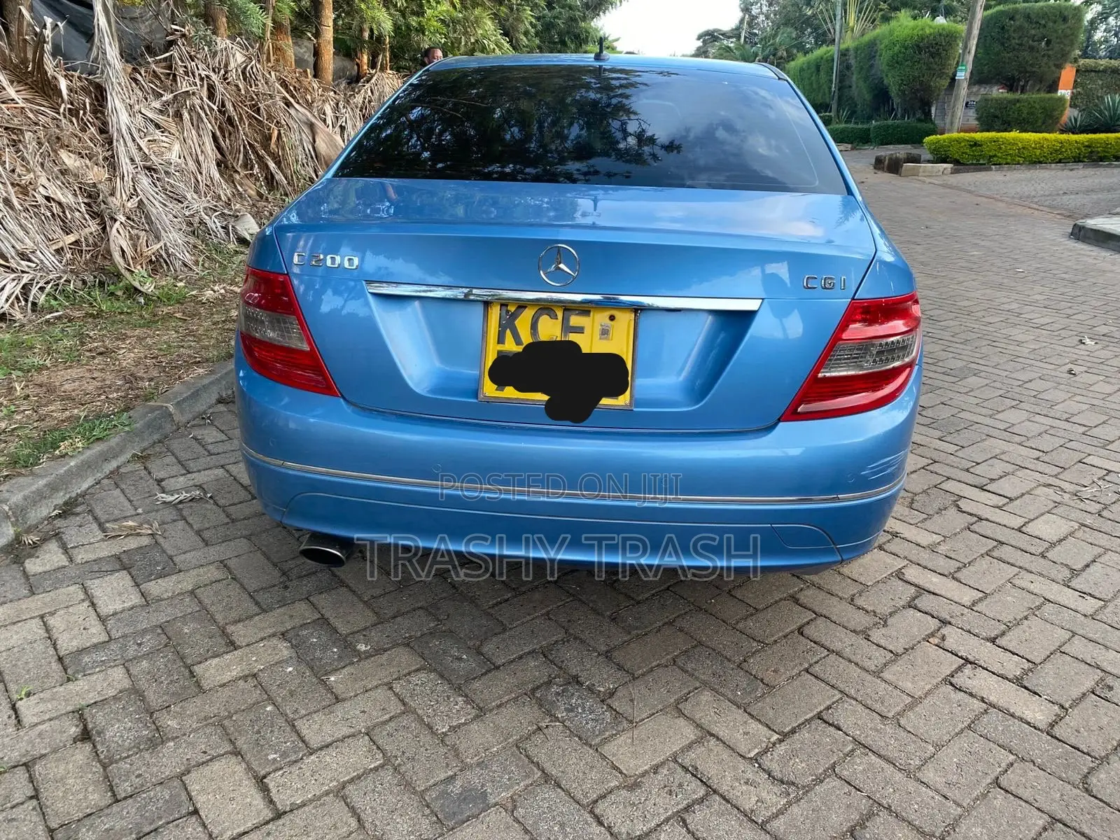 Mercedes-Benz C200 2010 Blue