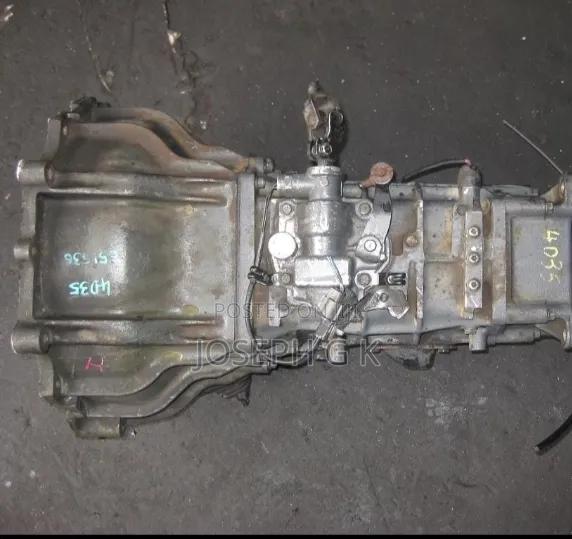 4d35 Gearbox - thumbnail 2