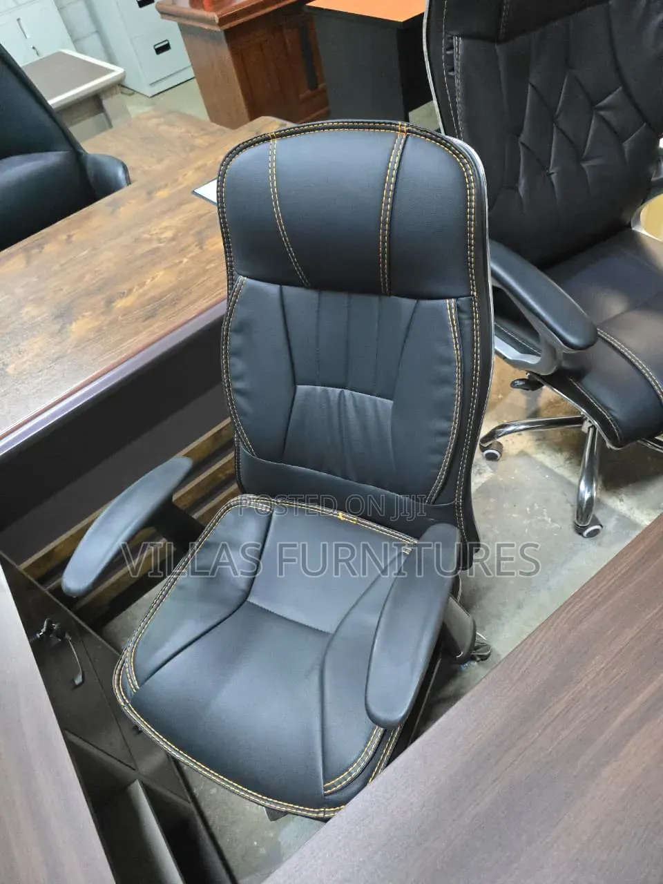 Egornomic Executive Leather (Supportive)-Restocked