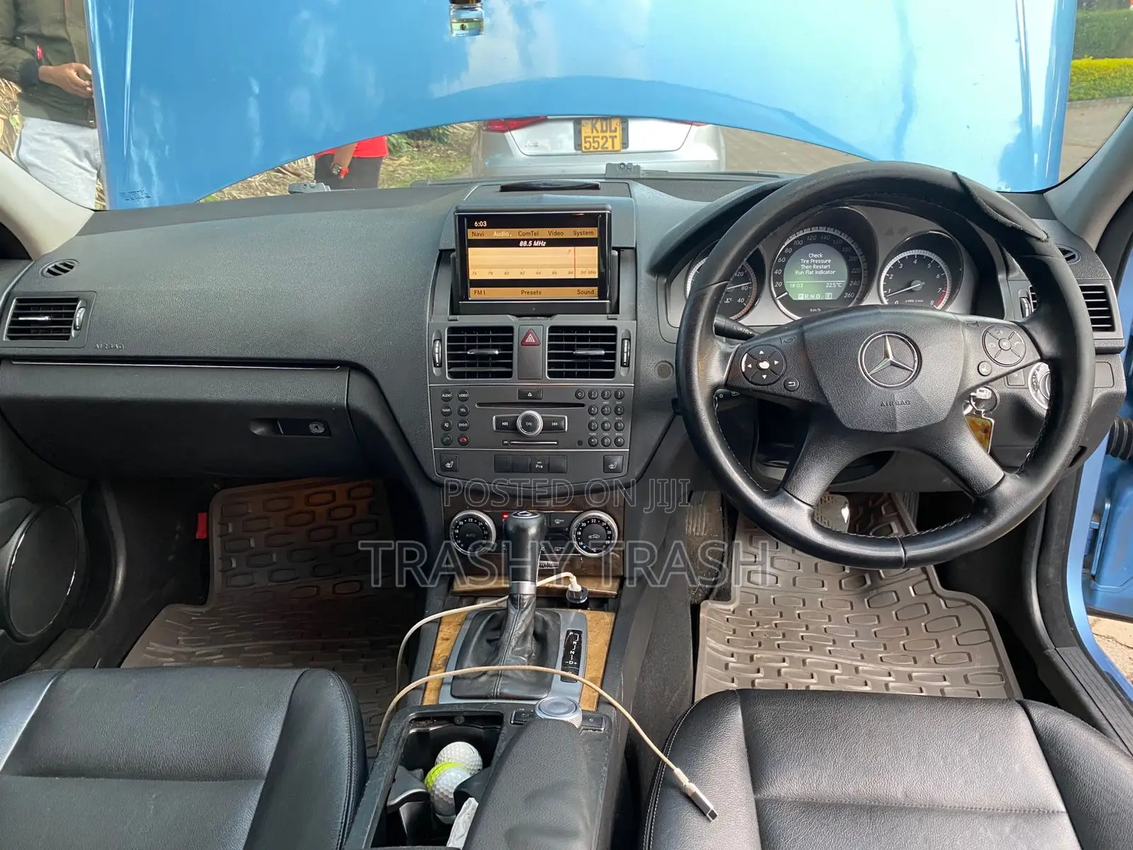 Mercedes-Benz C200 2010 Blue