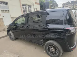 Toyota Sienta 2017 Black