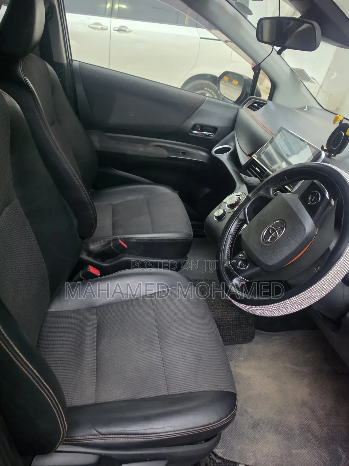 Toyota Sienta 2017 Black