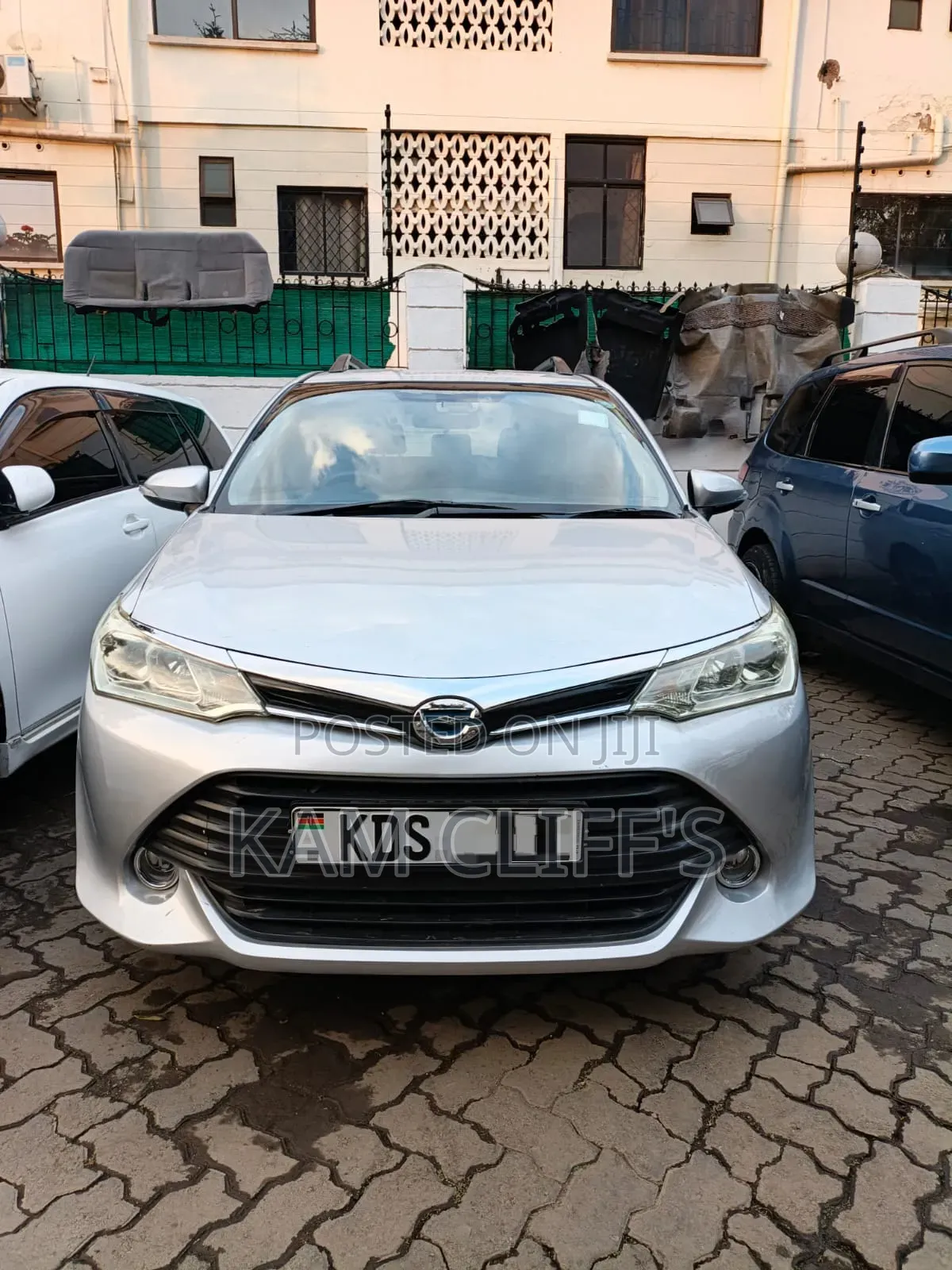 Toyota Corolla Fielder 2017 Silver
