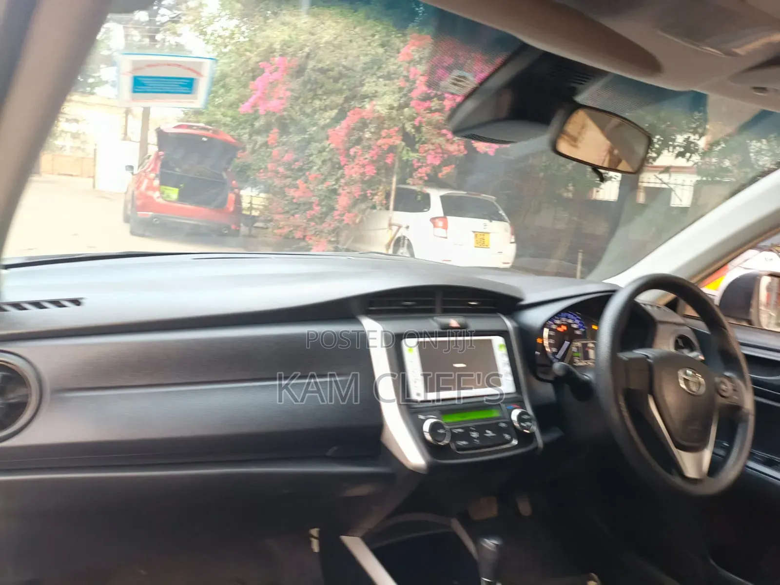 Toyota Corolla Fielder 2017 Silver