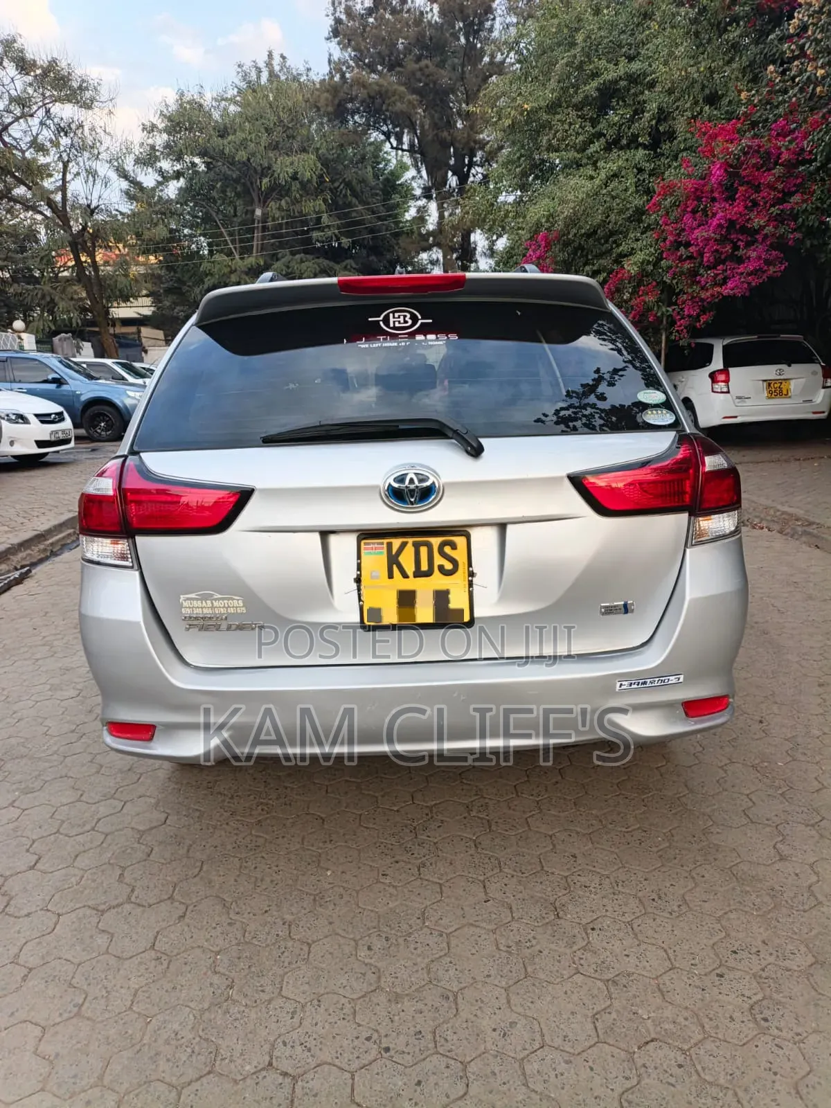Toyota Corolla Fielder 2017 Silver
