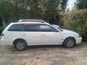 Toyota Caldina 2002 White