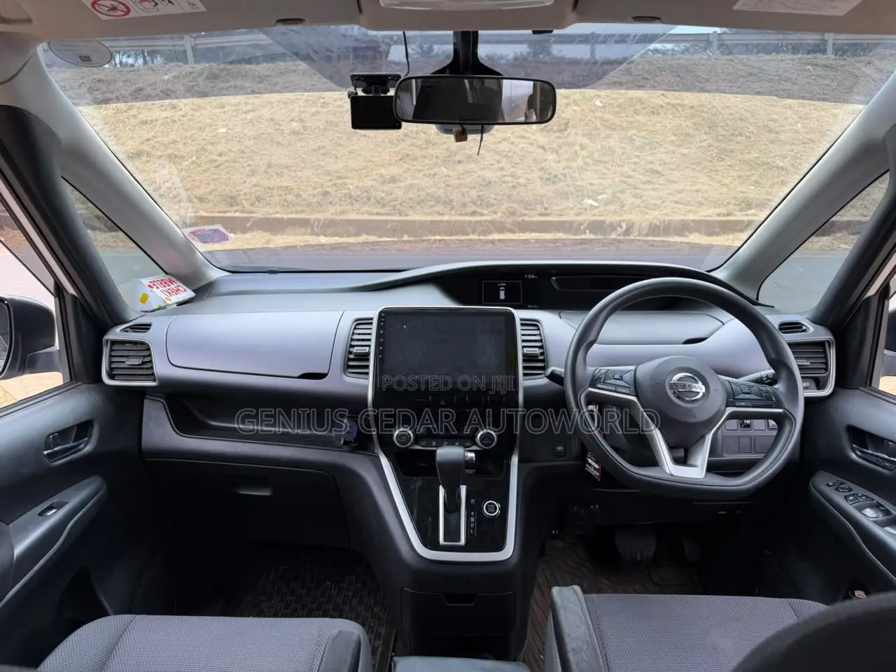 Nissan Serena 2018