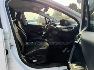 Peugeot 208 2018 White