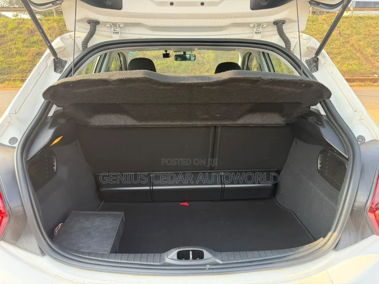 Peugeot 208 2018 White