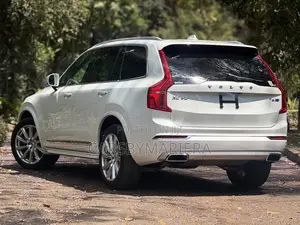Volvo XC90 T5 R-Design AWD 2019 White